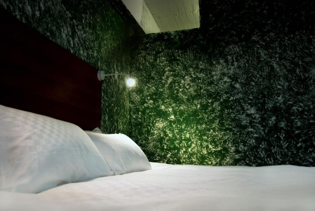 Howcome Spots Homestay Hualien stad Exteriör bild