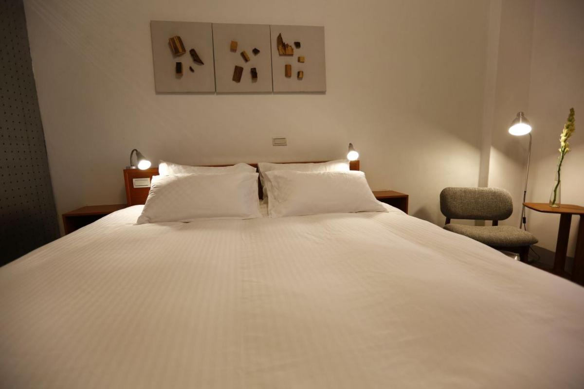 Howcome Spots Homestay Hualien stad Exteriör bild