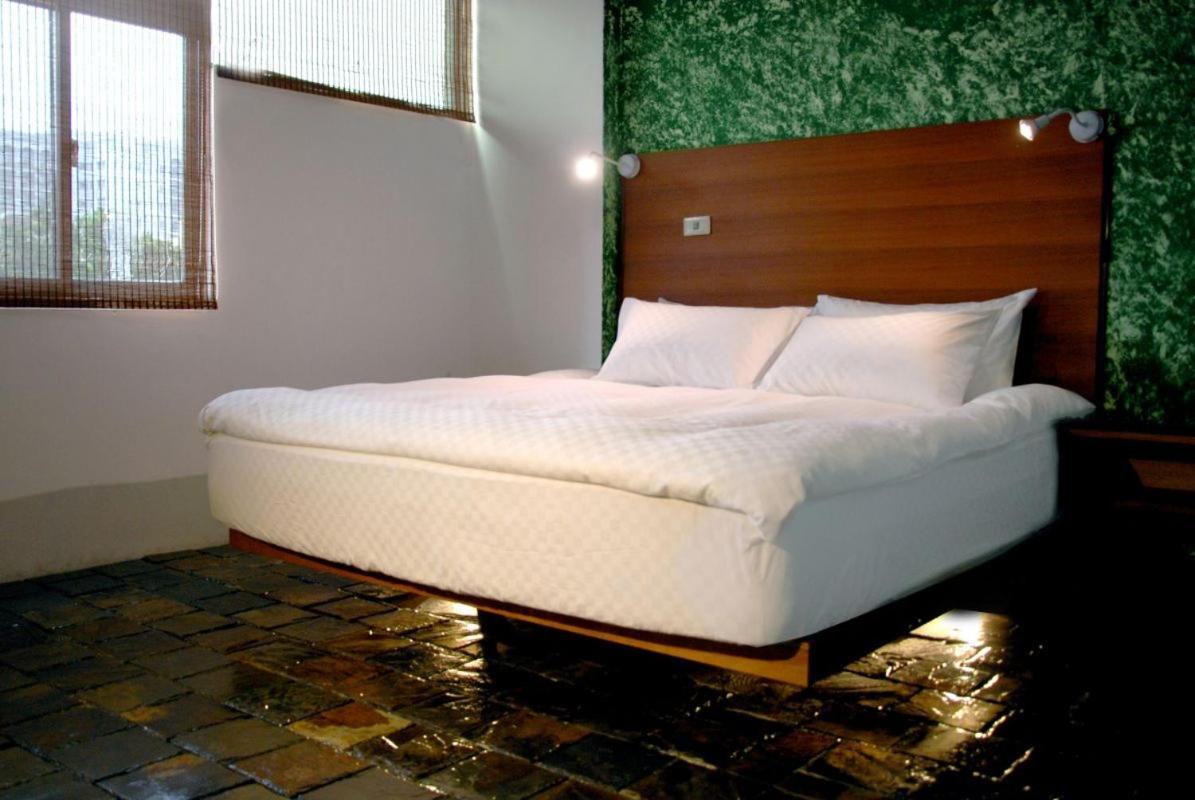 Howcome Spots Homestay Hualien stad Exteriör bild